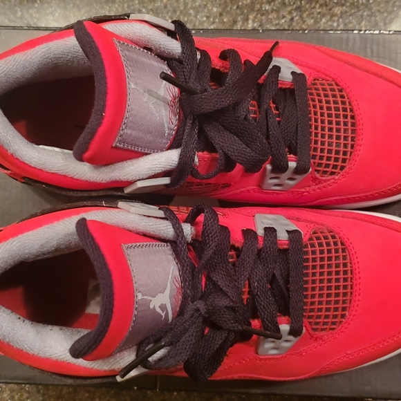 Jordan 4 "Toro Bravo" - Picture 3 of 7